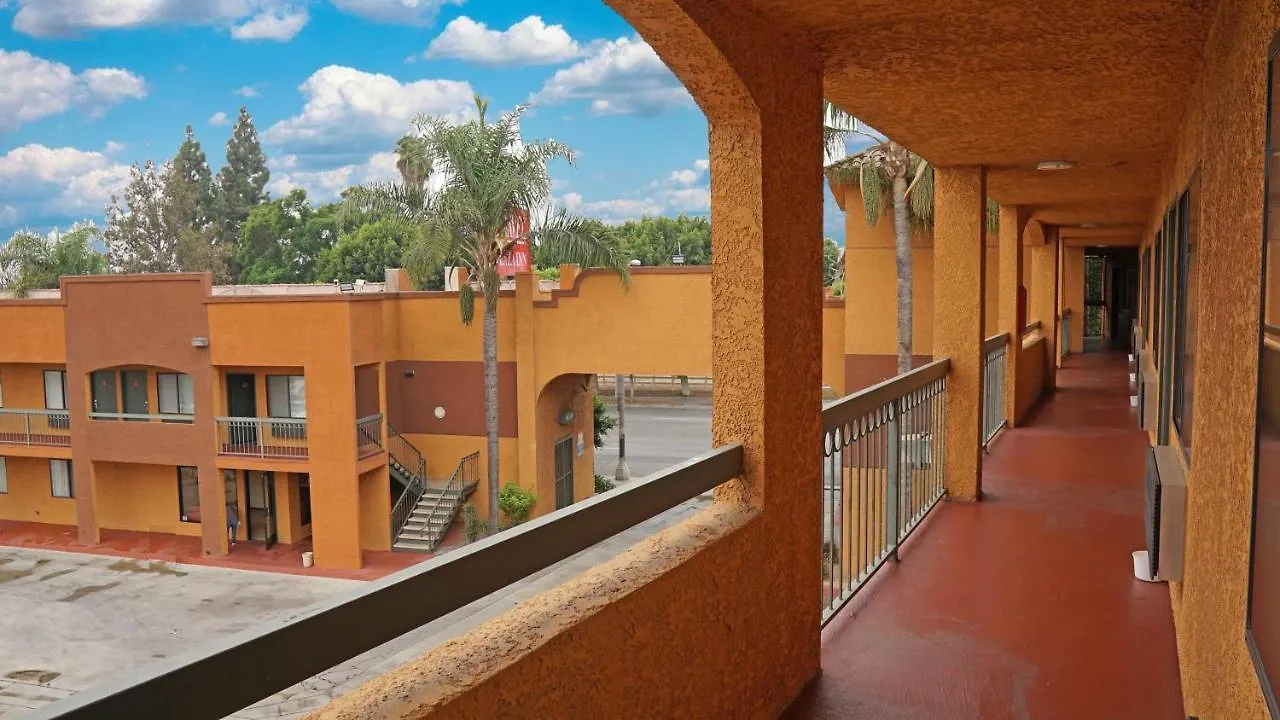 Travel Plaza Inn Compton Motel