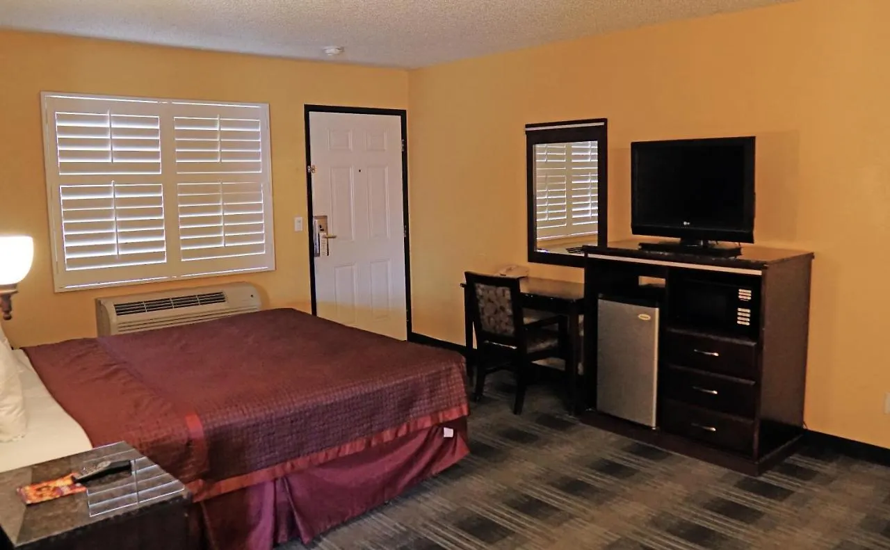 Travel Plaza Inn Compton